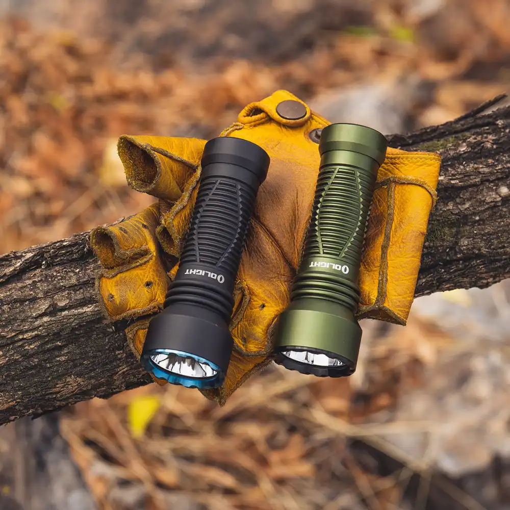 Javelot Mini 超長照射距離 集光 LED 懐中電灯